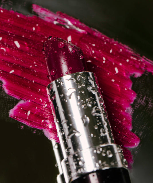 Lip Oil vs. Lip Gloss: The Real Differences